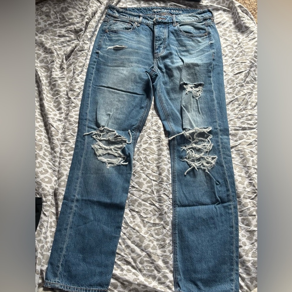 American eagle mom jeans
